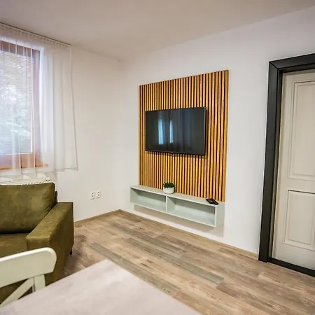 Apartman Alexiss Lipótszentmiklós