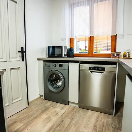 Alexiss Lipótszentmiklós